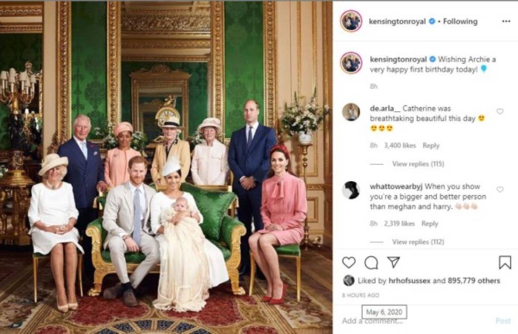 Pero aunque sus padres sean los rebeldes de la Familia Real, los más cercanos no dudaron en dedicarle mensajes en su cumpleaños. <a href='https://www.laprensa.hn/sociales/1299747-410/meghan-markle-principe-harry-bautizan-archie-estricta-intimidad' style='color:red;text-decoration:underline' target='_blank'>Su tíos el príncipe William y Kate Middleton publicaron una foto del día de su bautizo 'secreto' </a> con el texto '¡Deseamos a Archie un primer cumpleaños muy feliz!'