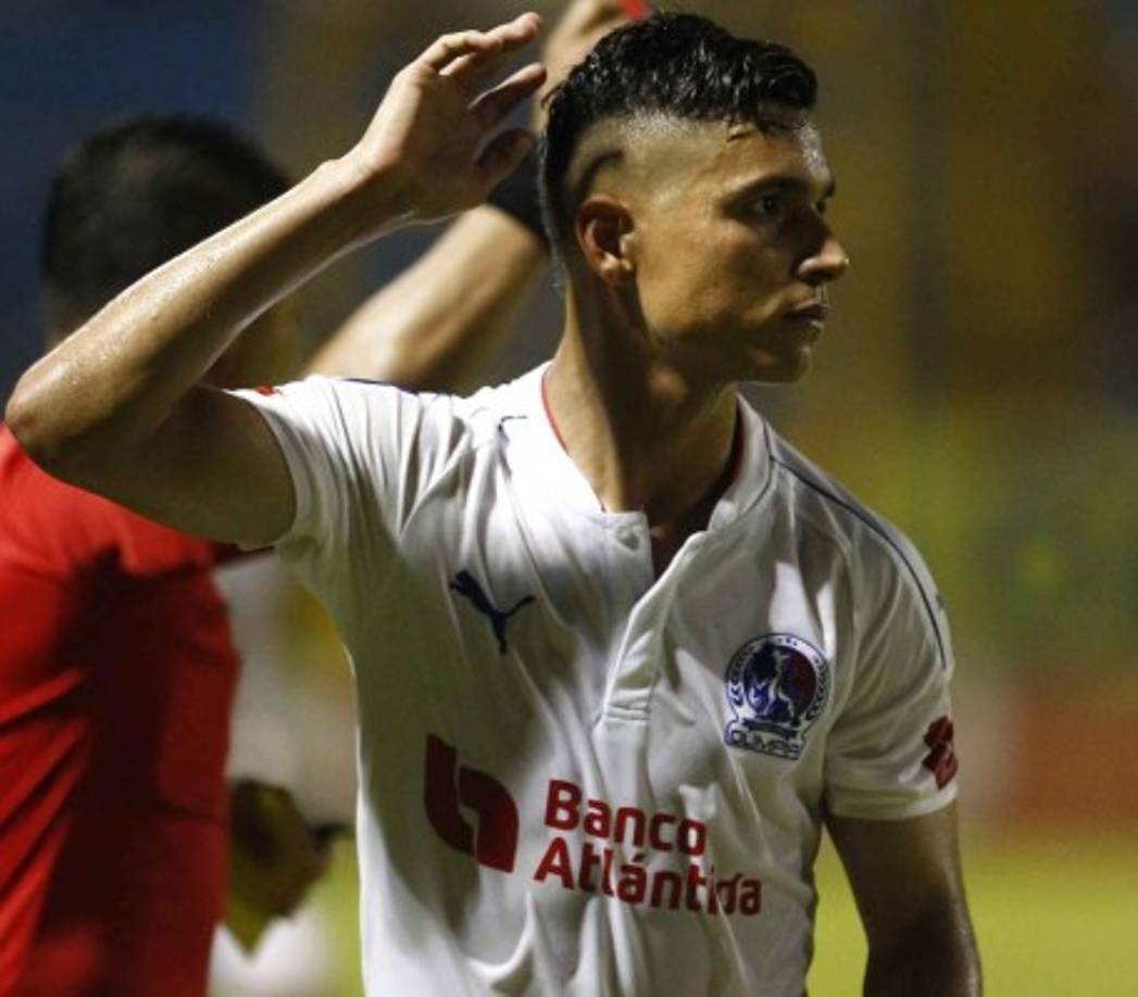 Gerson Rodas: En las últimas horas se manejó que el mediocampista habría firmado con Marathón pero en el club verde han desmentido la noticia. Rolin Peña en declaraciones a Panorama Deportivo señaló que no entra en los planes de Héctor Vargas.