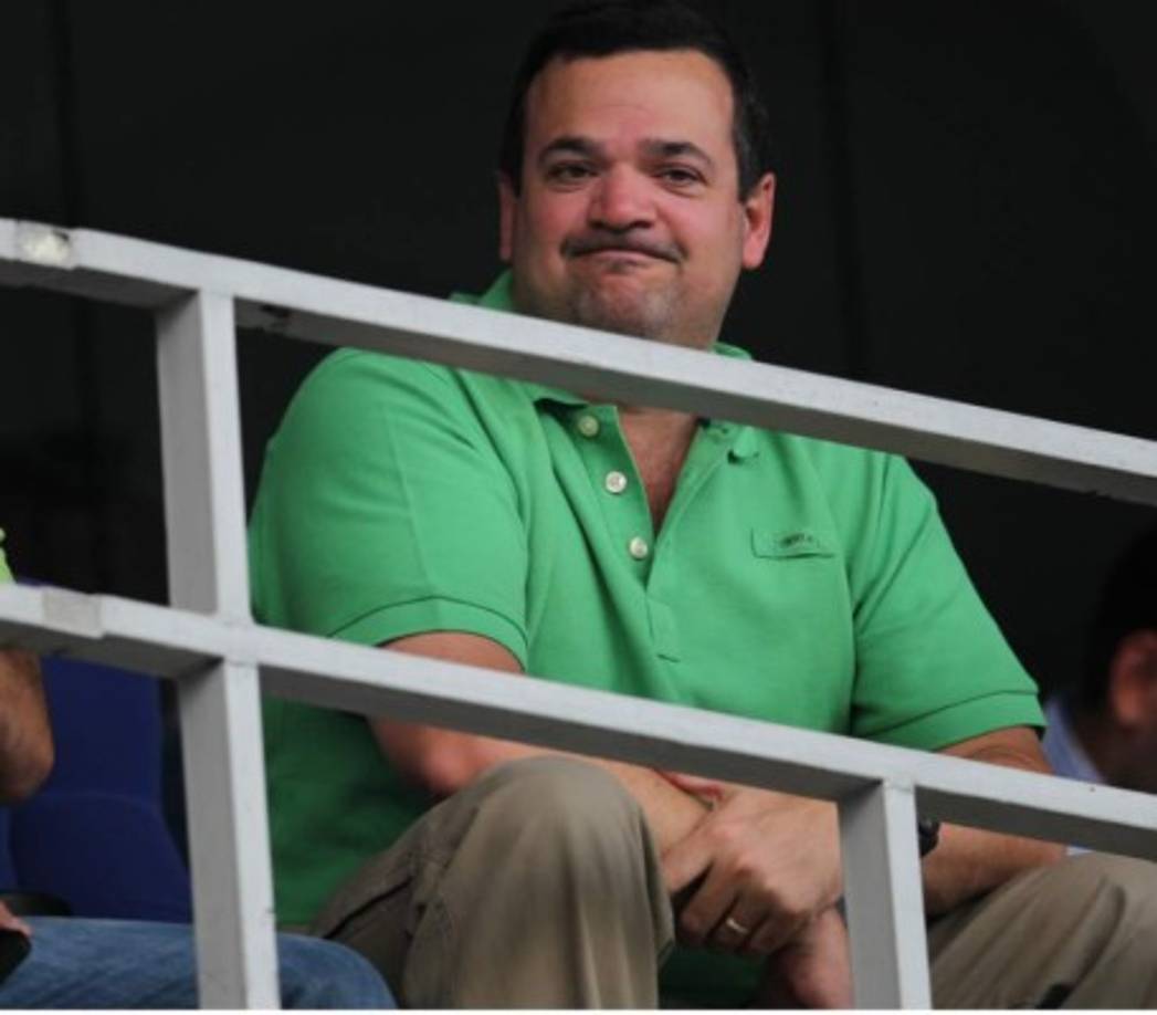 Yankel Rosenthal, de 46 años, es popular entre los sampedranos. Disfruta asistir a los partidos de fútbol de su amado Marathón. Es empresario de la agroindustria.