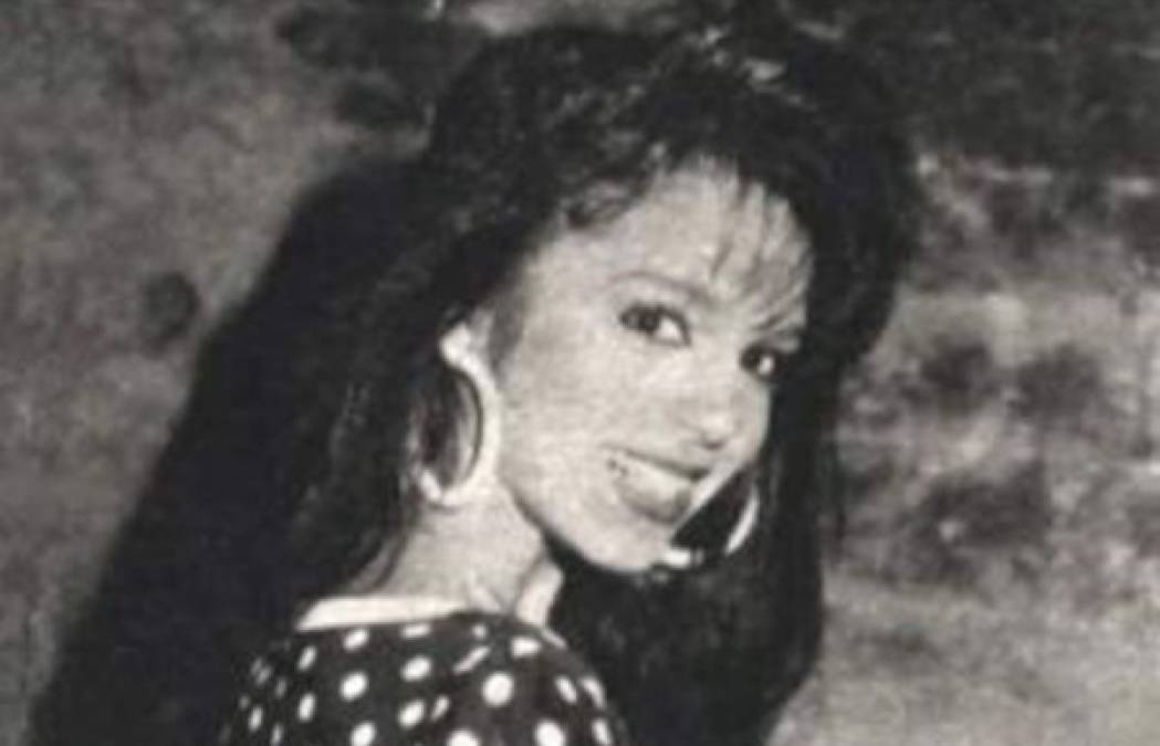 La actriz formó parte de la agrupación Timbiriche, pero ingresar no fue fácil para ella, pues tuvo que acudir a la Ciudad de México para audicionar y tras varios meses de audición, finalmente en febrero de 1989 ocupa el sitio de Alix Bauer.