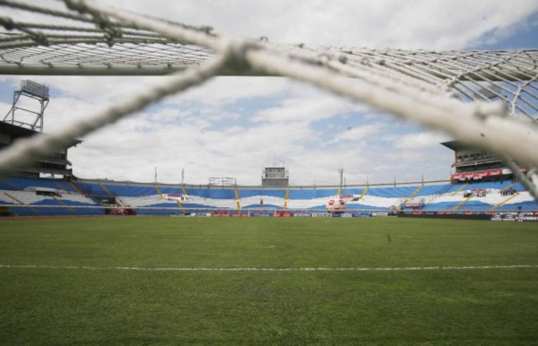 El césped del estadio Olímpico lució en perfectas condiciones.