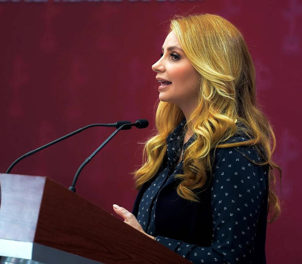 El programa, que se estrenará en 2025 aún sin fecha exacta, también cuenta con las actuaciones de Diego Klein, Iván Sánchez, Ivanna Castro, Nicolás Haza y Sofía Castro, hija de Angélica Rivera.