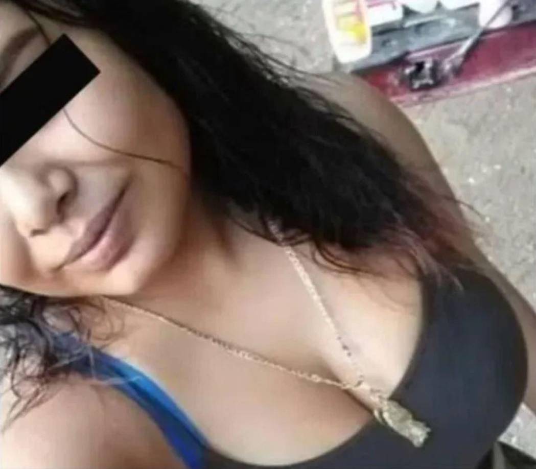 Sandra Rebollar era una presencia constante en las redes sociales, ya sea mostrando su atuendo en su supuesto hogar o sosteniendo armas de fuego exclusivas del ejército, con su rostro cuidadosamente oculto tras emojis de caritas con corazones. 