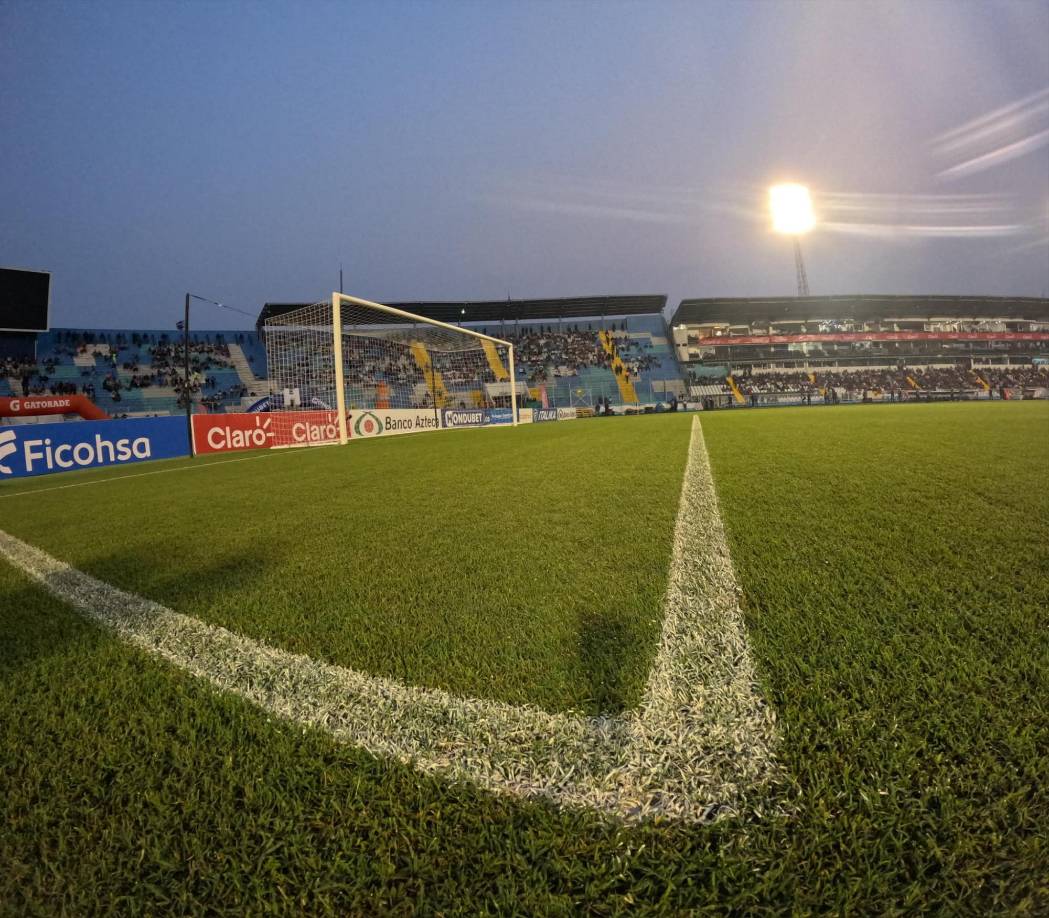 El estadio Nacional Chelato Uclés tiene la mejor grama de Honduras: 95% natural y 5% híbrida.