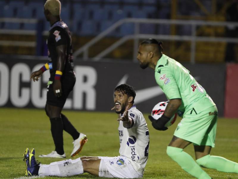 Comunicaciones sufrió una amarga e inesperada derrota por los octavos de final de la Liga Concacaf.