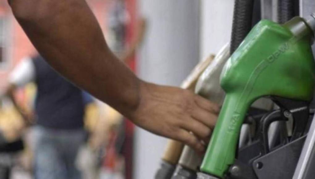 El galón de gasolina superior aumentará L3.70 este lunes