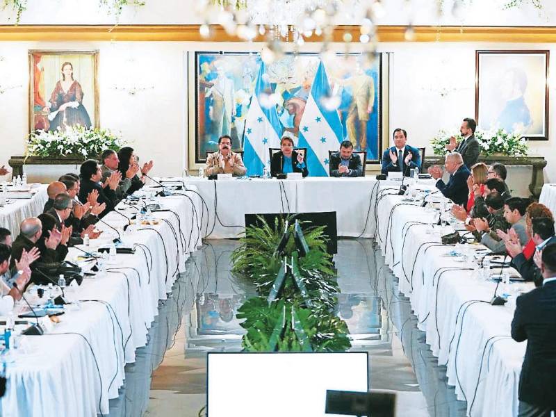 Entran en su etapa final evaluaciones a ministros y altos funcionarios