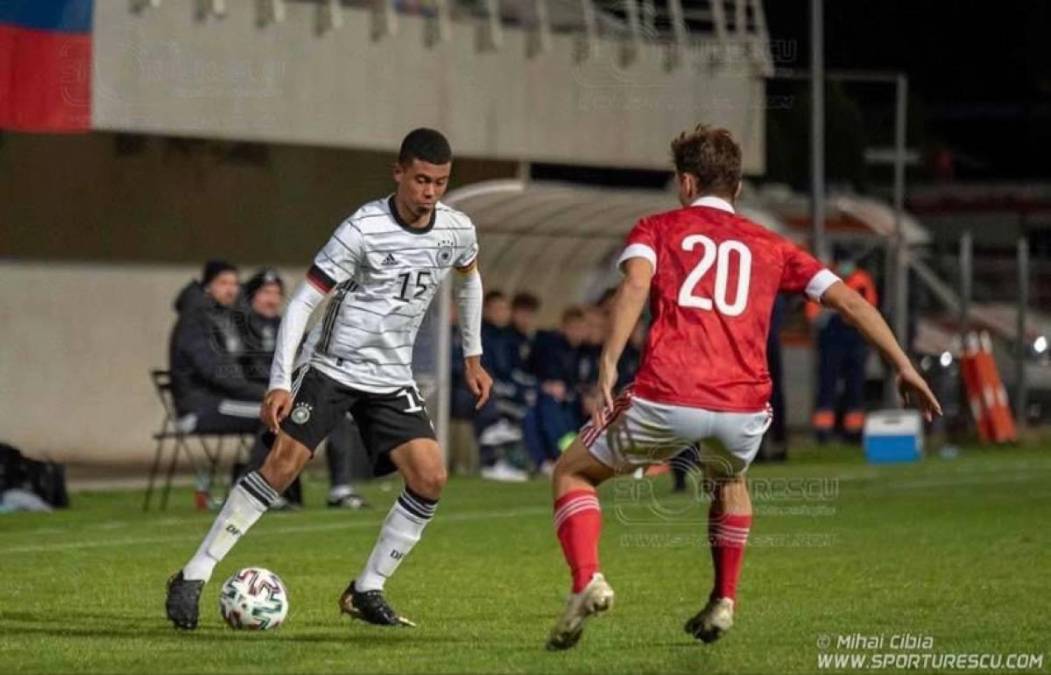 Leonardo García tiene muy claro que su deseo es jugar con Alemania. En su cuenta de Instagram ha publicado muchas fotografías portando la camiseta teutona y hasta creó una historia destacada del mismo.