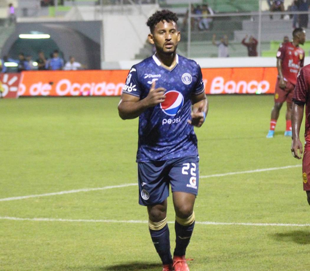 Juan Carlos Obregón - El delantero hondureño que no seguirá más en el Motagua. Solo disputó siete juegos y marcó un gol. No le fue nada bien al atacante que participó en los Juegos Olímpicos de Tokio 2022.