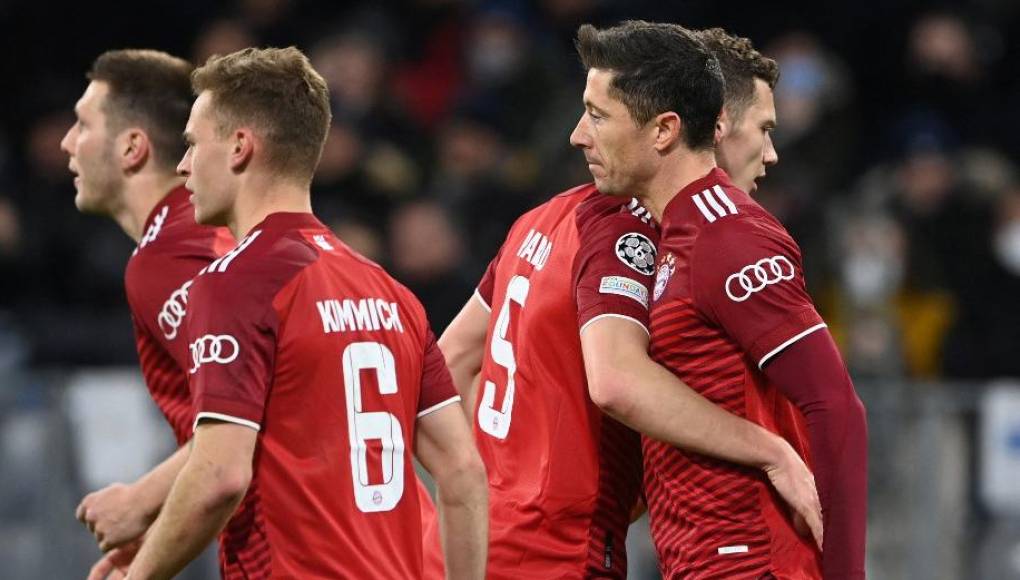 Hat-trick histórico de Lewandowski en paliza del Bayern Múnich ante Salzburgo
