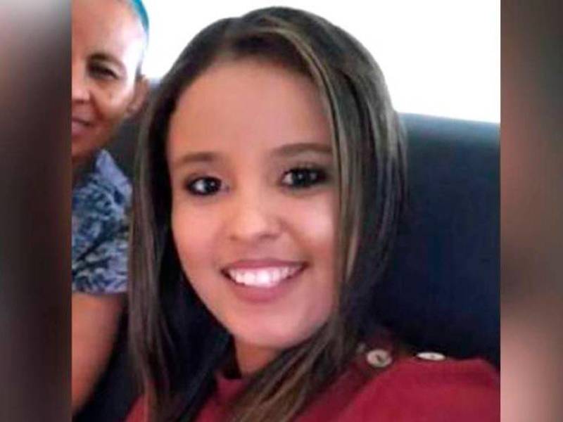 <b><span class=mln_uppercase_mln>Paola Bardales sigue desaparecida.</span></b>