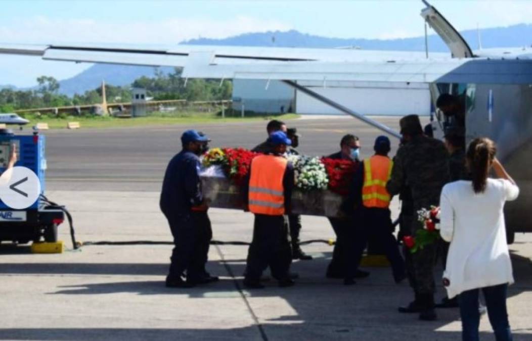 Tras el hecho en el interior de la casa quedó el cadáver de la abogada, pero el abogado Urtecho fue trasladado de emergencia al Hospital Militar. <br/>