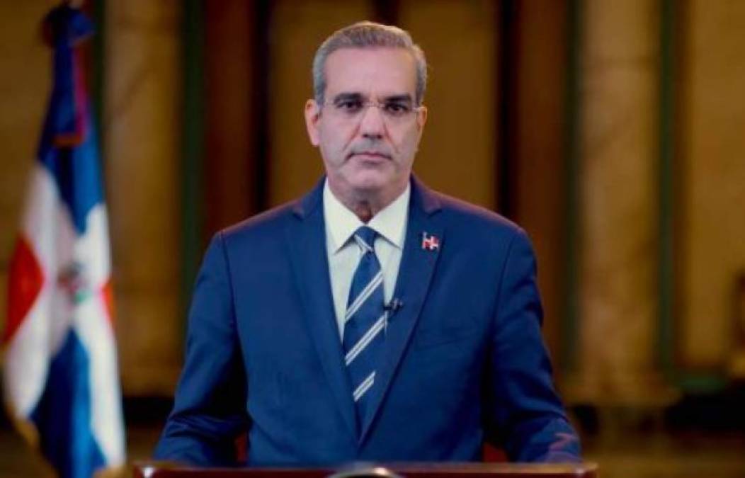 Luis Abinader, presidente de República Dominicana, dio positivo por coronavirus a finales de junio, cuando aún era candidato a la presidencia. Pasó la enfermedad en plena campaña para las presidenciales del 5 de julio, en la cual resultó ganador.