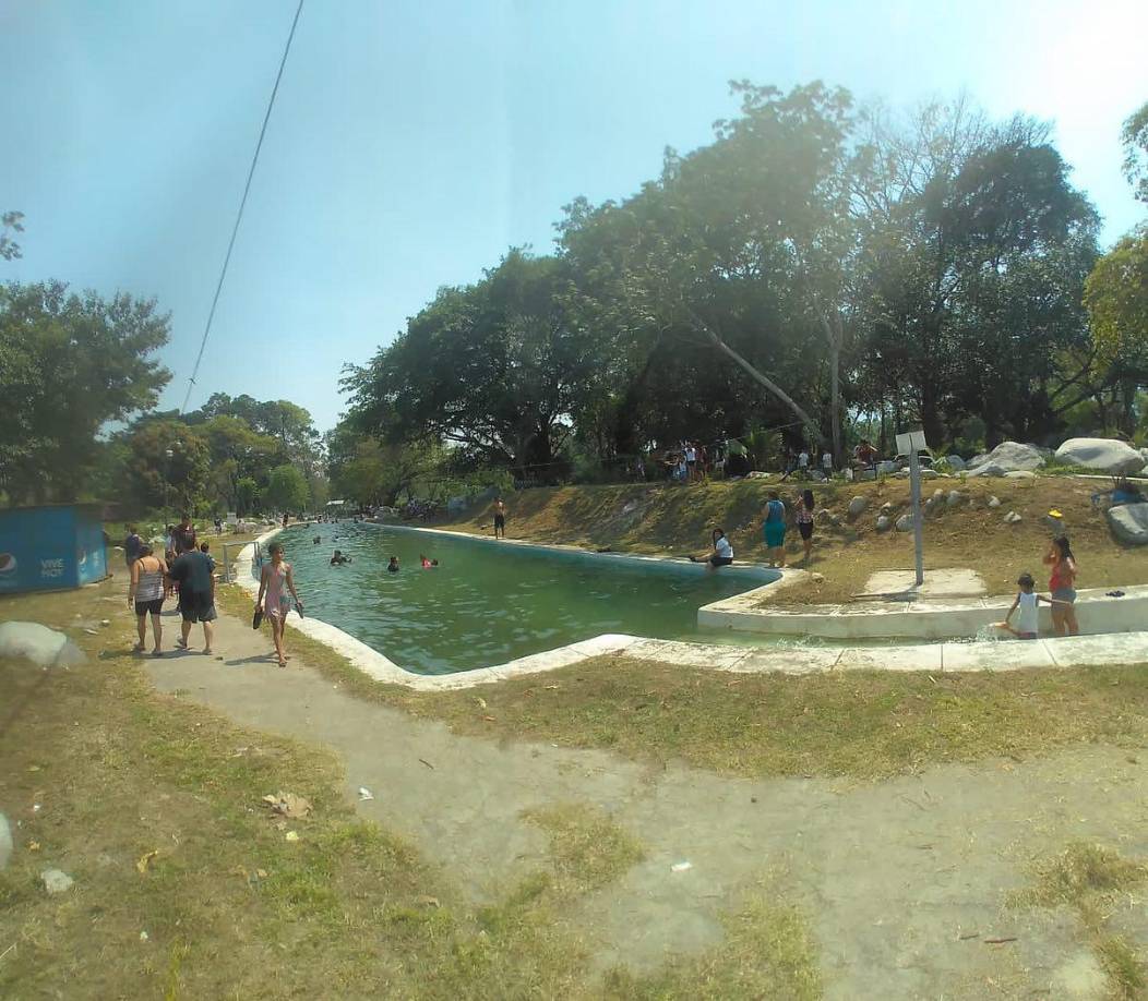 Este es un parque de diversiones dentro de la ciudad, ubicado en un lugar estratégico que permite el contacto directo con la naturaleza, ya que está muy cerca del Merendón y se puede sentir la frescura del mismo.