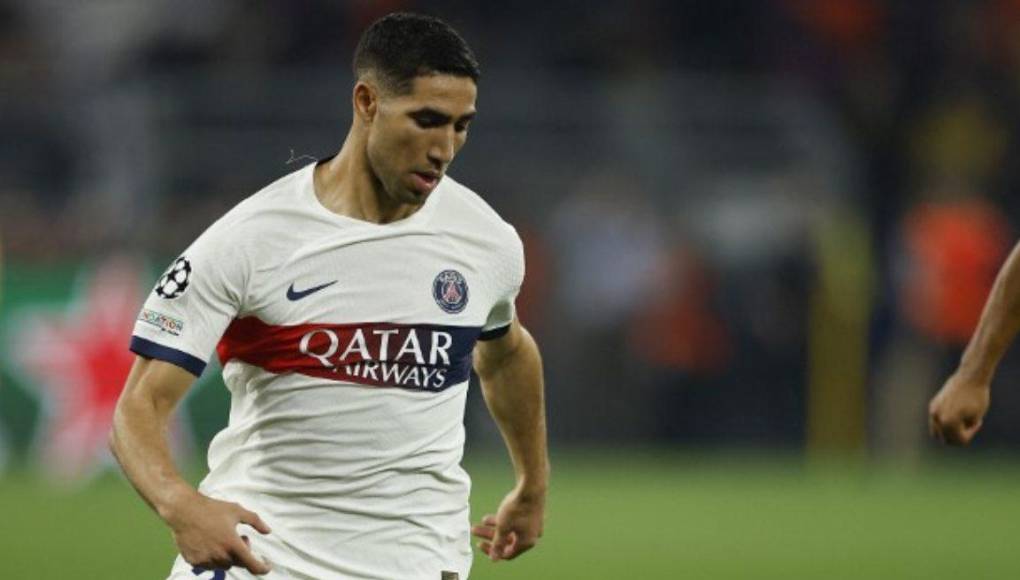 Achraf Hakimi: El lateral derecho al parecer ha pedido irse del PSG y desea volver al Real Madrid, club en el que estuvo hace unos años atrás. 