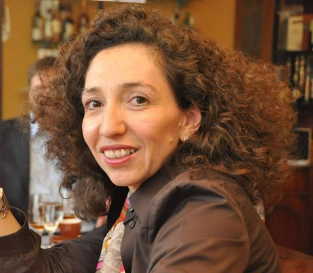 La empresaria hondureña Maya Selva es destacada en el rubro de los puros más elegantes en la Unión europea con su marca Maya Selva Cigars. <br/><br/>Desde muy joven se fue a estudiar a Francia y allá se casó y tuvo a sus dos hijos. Luego quiso llevar a ese país parte del suyo centroamericano y escogió los puros, y no se equivocó.<br/><br/>Esta ingeniera en Sistemas siente gran orgullo al vender un producto cuya materia prima y todas las cadenas de valor son totalmente hondureñas.