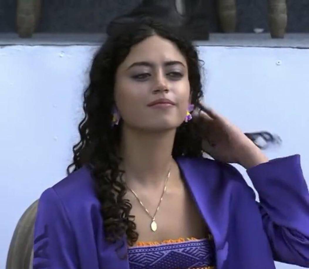 La joven estudia Economía y Sociología en París, Francia, pero regresó a Colombia para realizar su práctica profesional en la campaña de su padre.