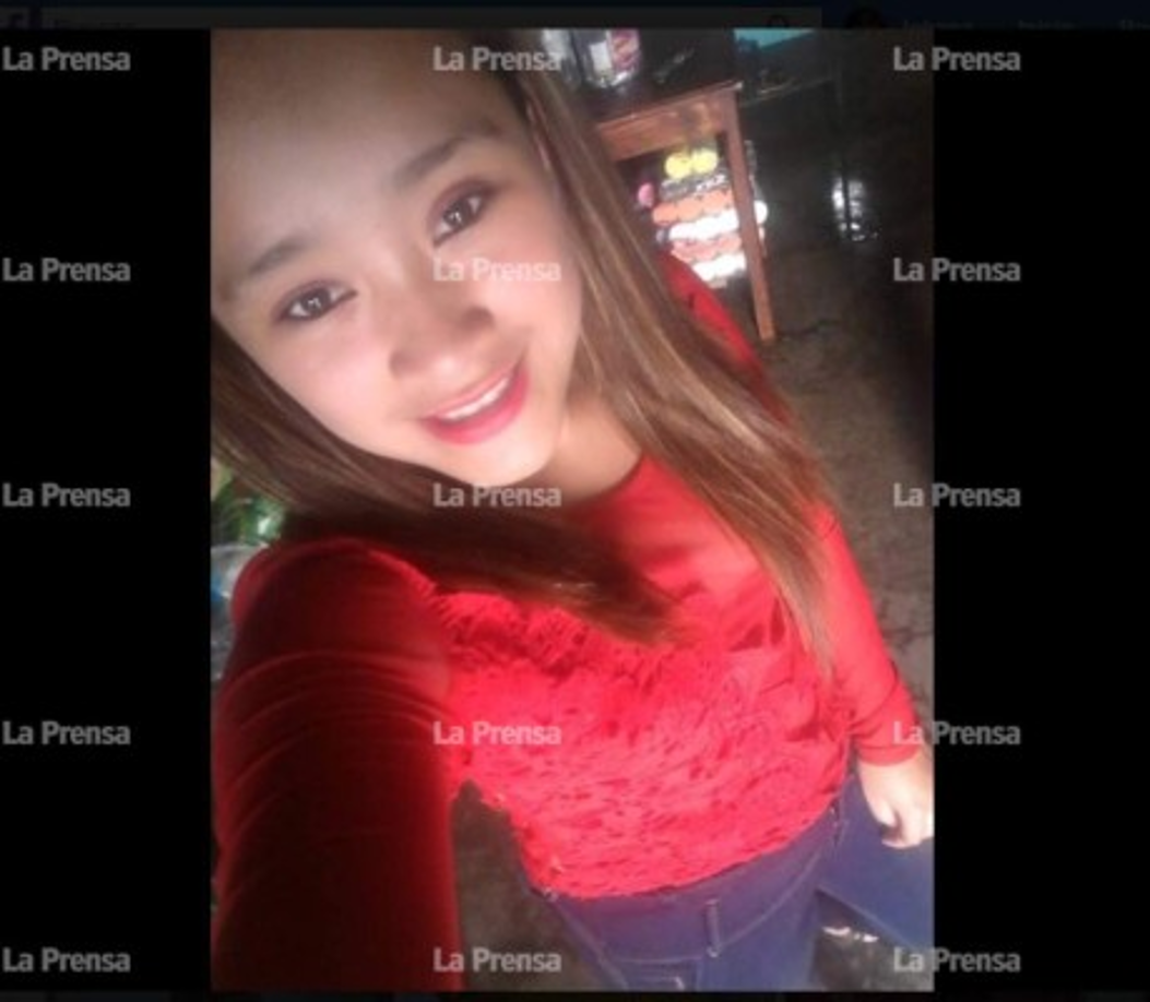 Dixci constantemente subía fotos a las redes sociales donde se puede leer qu ella se describía en sus posteos como una niña feliz.