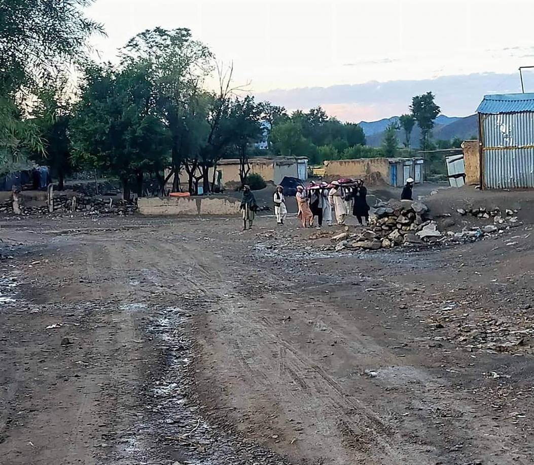 El Gobierno de los talibanes ordenó poner todos sus recursos a disposición para atender a los afectados en la peor catástrofe registrada en el país asiático en décadas.