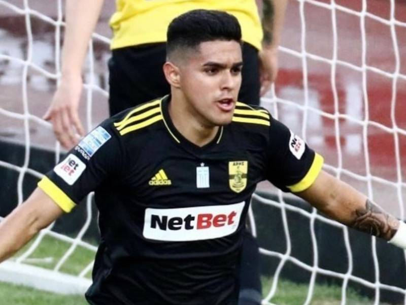 Luis Palma y su festejo tras marcar por primera vez en Grecia. Foto ARIS Salónica.