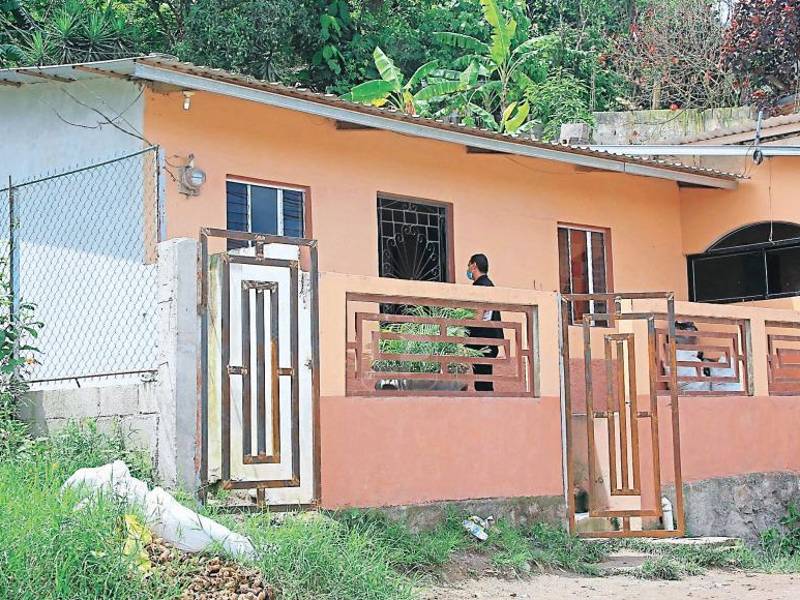 Con resultados de todos los análisis hechos al cuerpo de la pequeña.