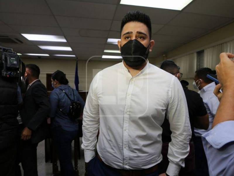 Kevin Solórzano después de escuchar el fallo a su favor.