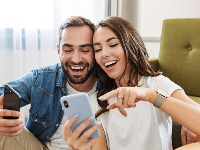 Kash te permite hacer transferencias sin costo y con la seguridad que te brinda Visa y Mastercard.