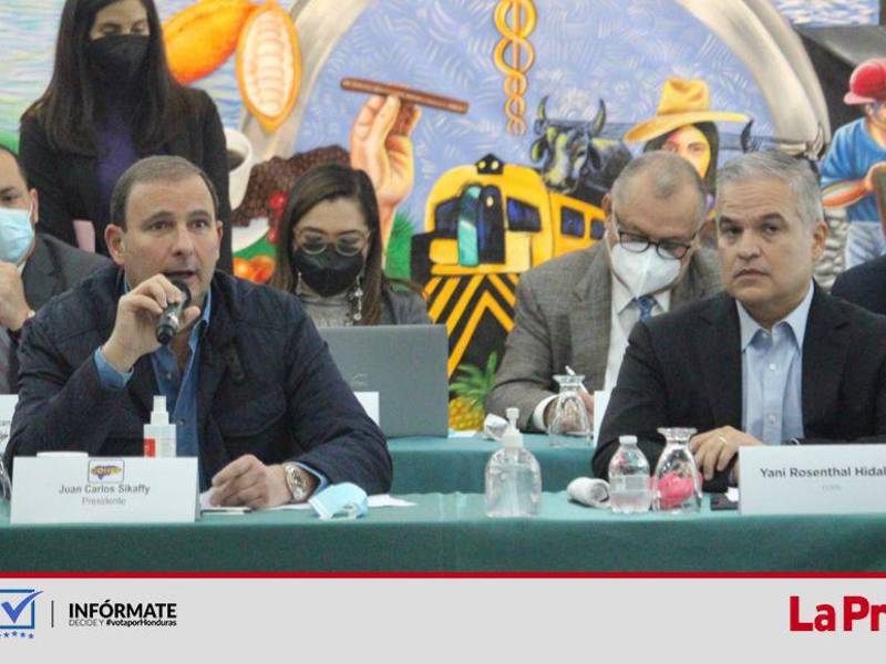 Yani Rosenthal junto al titular del Cohep, Juan Carlos Sikaffy, en la presentación de su plan de gobierno.