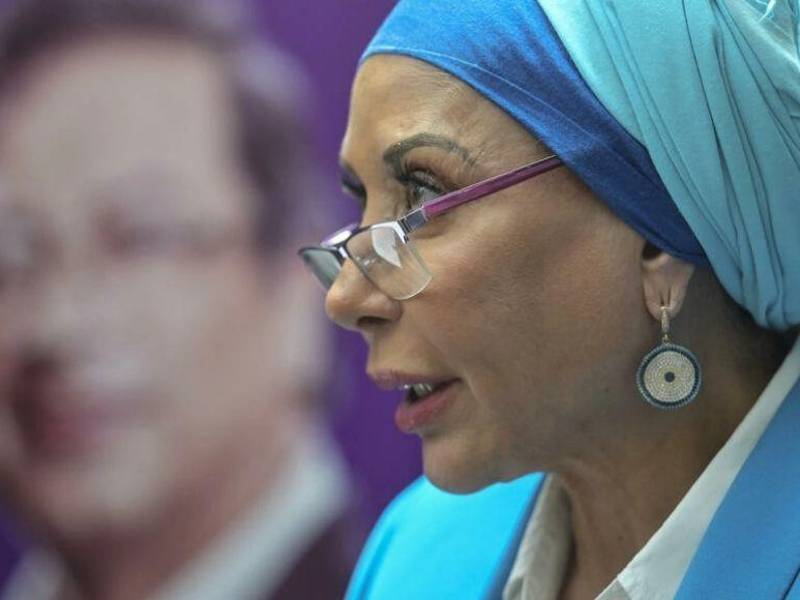 La senadora comentó que el dinero lo obtuvo como pago por una asesoría.