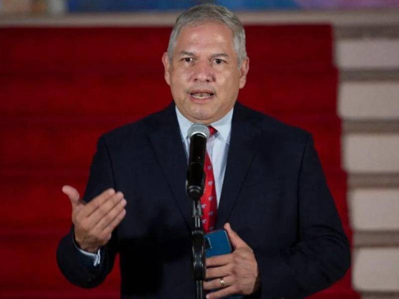 Eduardo Enrique Reina, canciller de Honduras.
