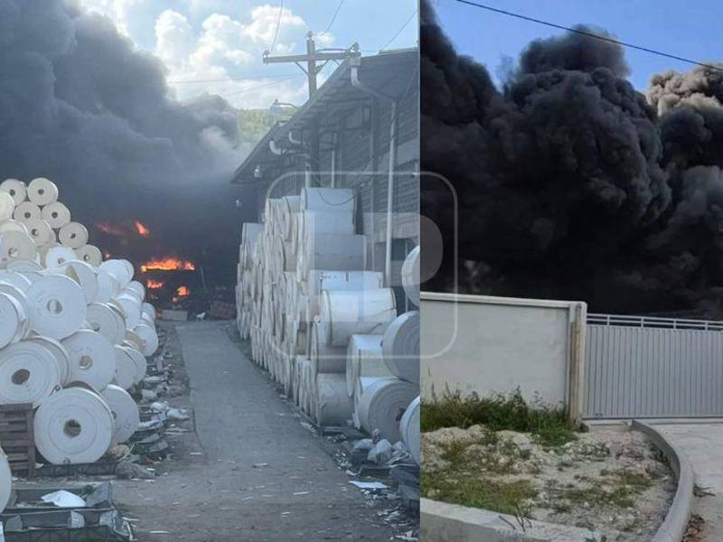 El Cuerpo de Bomberos trabaja para sofocar las llamas.