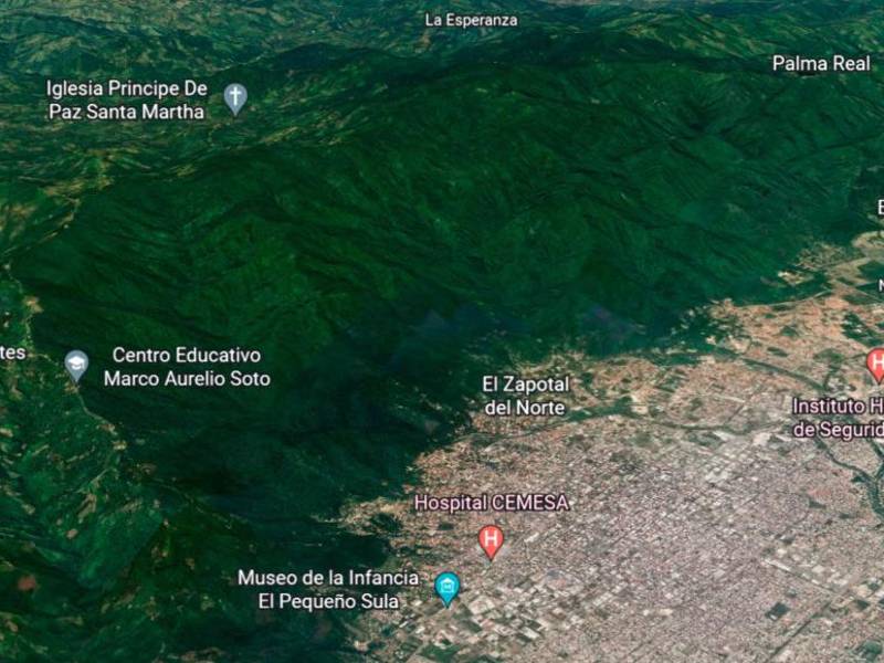 Desde Google Earth se aprecia en el lado de la montaña de Choloma una depredación inmensa en la parte alta de la cordillera.