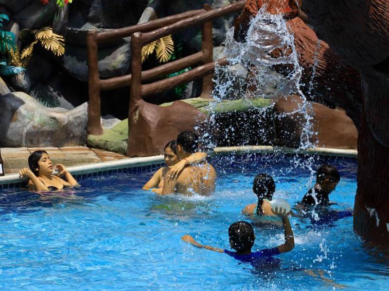 Los hoteles cuentan con tarifas especiales y pases del día.