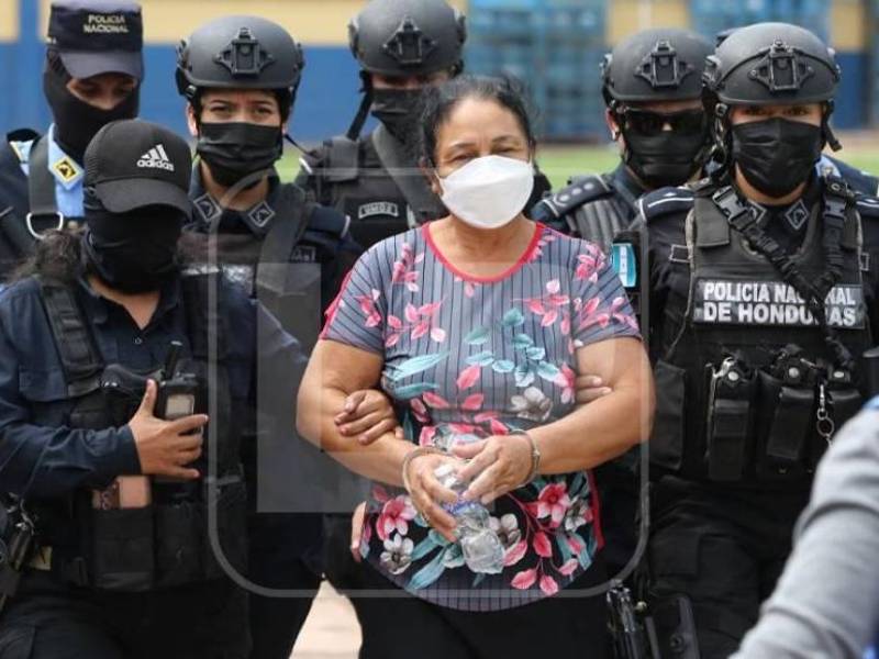 Permanece recluida en un módulo militar en la periferia de Tegucigalpa.