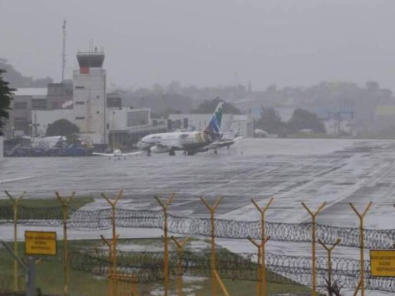 Toncontín es, hasta el momento, el único aeropuerto que no está operando.