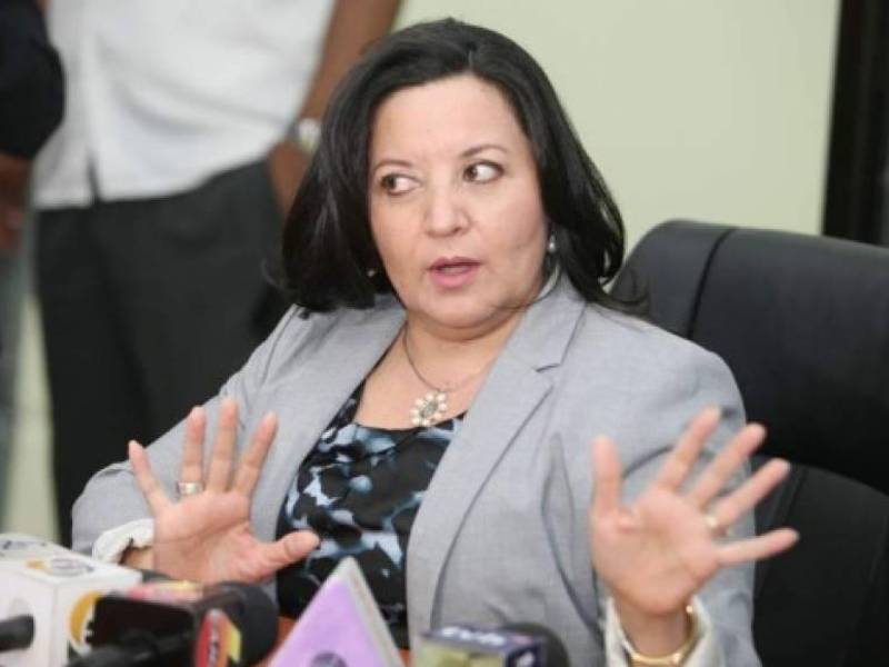 Según la Fiscalía, la exministra Yolany Batres se encuentra fuera del país, por lo que se solicitó alerta roja internacional.