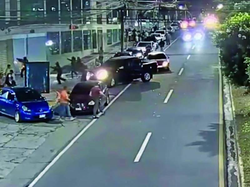 La masacre se registró la madruga del pasado jueves en el estacionamiento de un centro comercial ubicado en el bulevar Morazán de Tegucigalpa