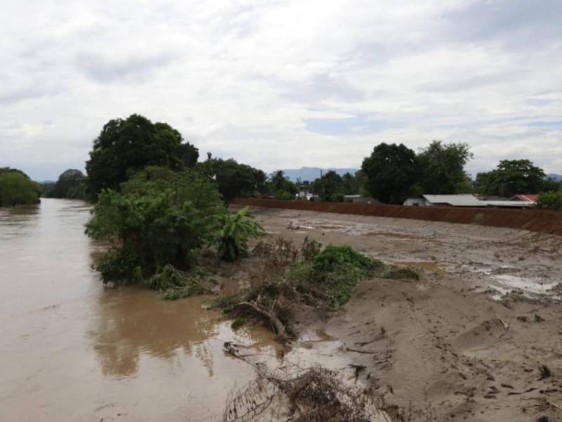 El fenómeno tropical dejó una estela de destrucción en varias regiones de Honduras.