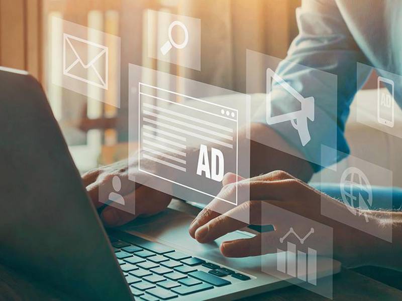 Los anuncios digitales tienen tres factores en juego: las plataformas, los anunciantes y los consumidores.