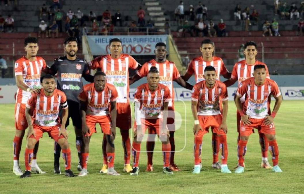 Los 11 titulares del Vida para enfrentar al Marathón en el estadio Municipal Ceibeño.