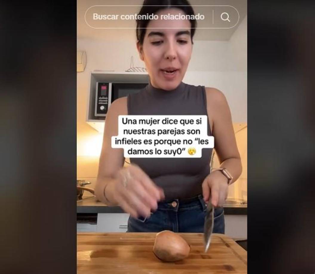 “Vete a hacer figuras de cerámica, vete a aprender a cómo hacer pasta casera o vete a un bar de gente ya de tu edad”, lanzó.