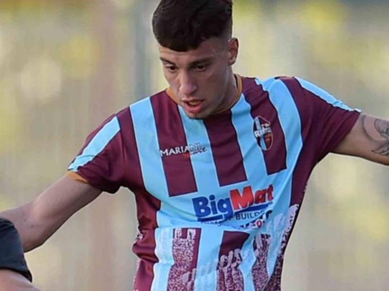 Valerio en uno de sus juegos con el FC Rieti de la división D de Italia.