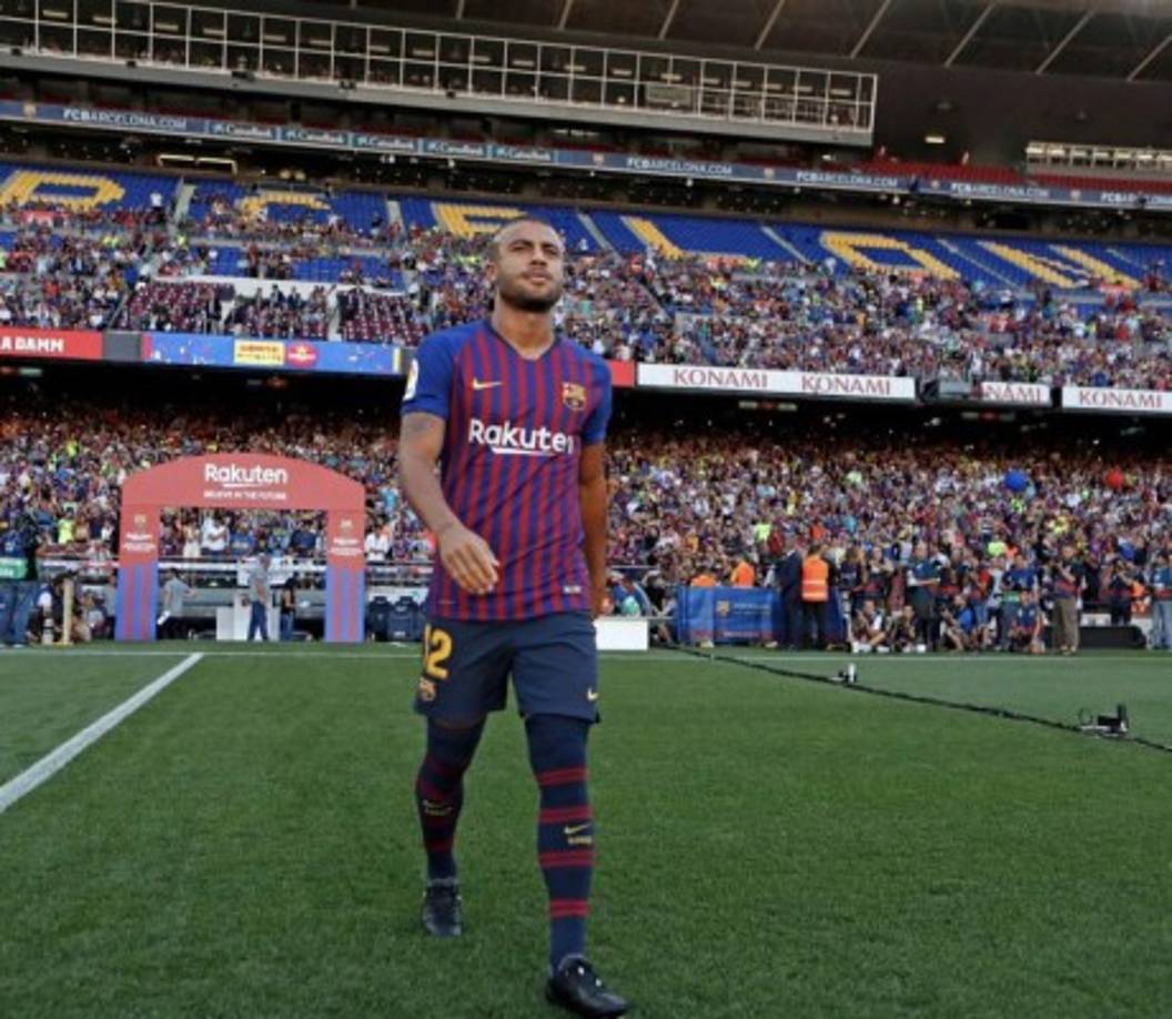 Rafinha se iría cedido una temporada al Betis, que pagaría al Barça 1,5 millones de euros por el préstamo del jugador más 500.000 euros en caso de ganar un título o clasificarse para la Champions. El club andaluz también asume la ficha íntegra del jugador durante la campaña 2018-19.