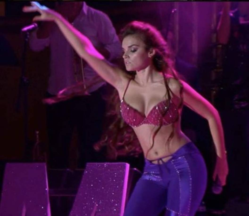 Por medio de sus redes sociales, la cantante promociona sus conciertos.