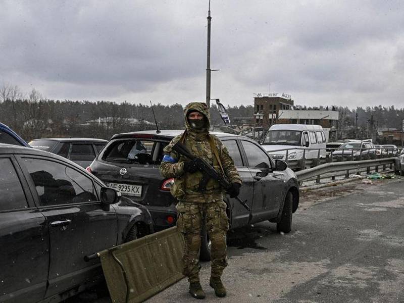 Las fuerzas ucranianas resisten ante las tropas rusas y reconquistan terreno tras feroces combates.