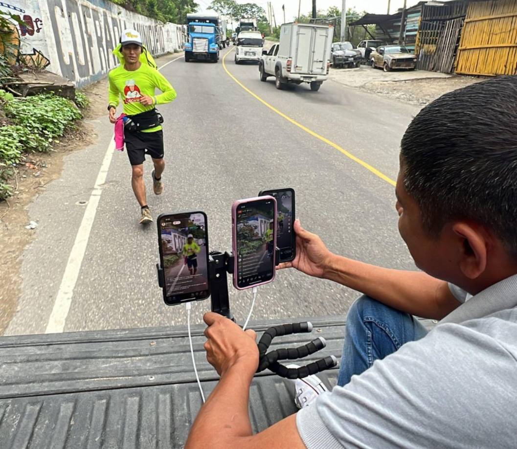 De hecho, Shin Fujiyama ya partió para México para empezar este extremo recorrido, dejó varias fotografías en sus redes sociales.