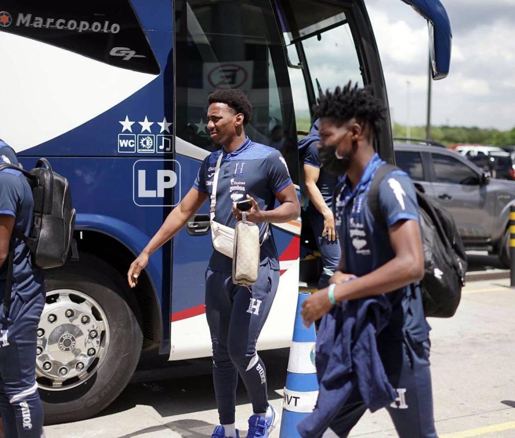 Bryan Róchez, antes de viajar con la Selección de Honduras a Miami.