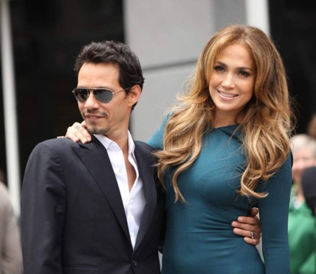 'Marc solo quiere que Jen sea feliz. Su principal preocupación es el bienestar de JLo y sus hijos. Mientras Ben la mantenga a ella y a sus hijos felices, tiene el sello de aprobación de Marc', dijo otra fuente al medio.