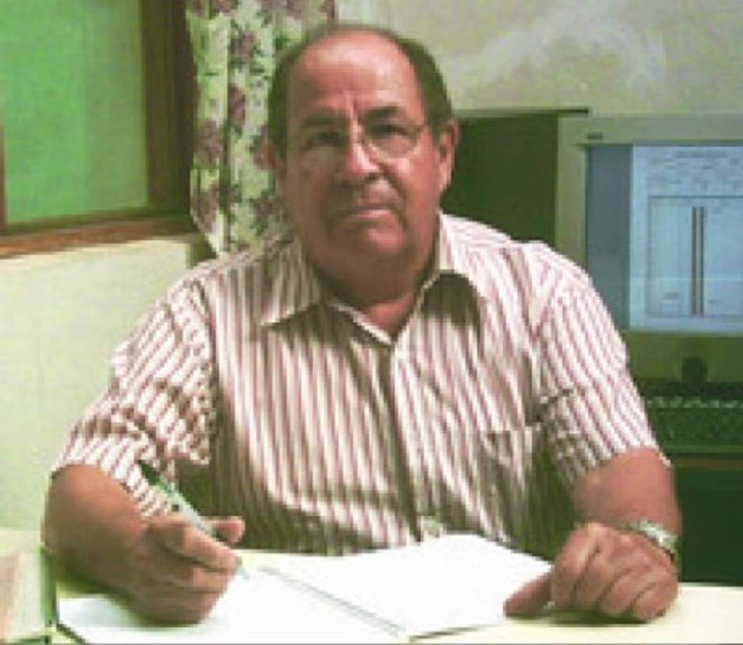 Enrique Lozano Campos - Ingeniero hidráulico y geofísico<br/><br/>Nació en La Esperanza, donde realizó sus estudios primarios y secundarios. Posteriormente se trasladó a Estados Unidos para estudiar ingeniería hidráulica y geofísica en la Universidad de Ohio, obteniendo también una maestría en hidrogeología. <br/><br/>En la década de los 2000 laboró para la NASA en puestos relacionados con la ingeniería hidráulica, al mismo tiempo que se convirtió en miembro de WEFTA y representante de Honduras para la organización.<br/>