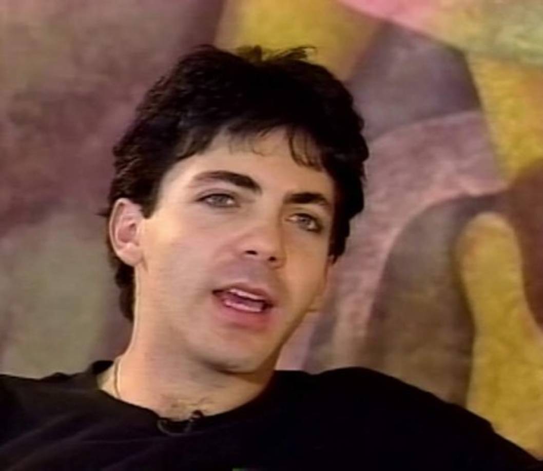 El cantante mexicano Cristian Castro, es otro de los artistas que ayudar a los damnificados del Mitch.